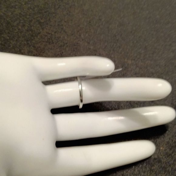 Classic Minimalist Silver Diamond Solitaire - Picture 4 of 9